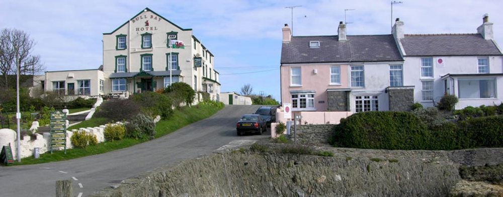 Bull Bay Hotel Amlwch ภายนอก รูปภาพ